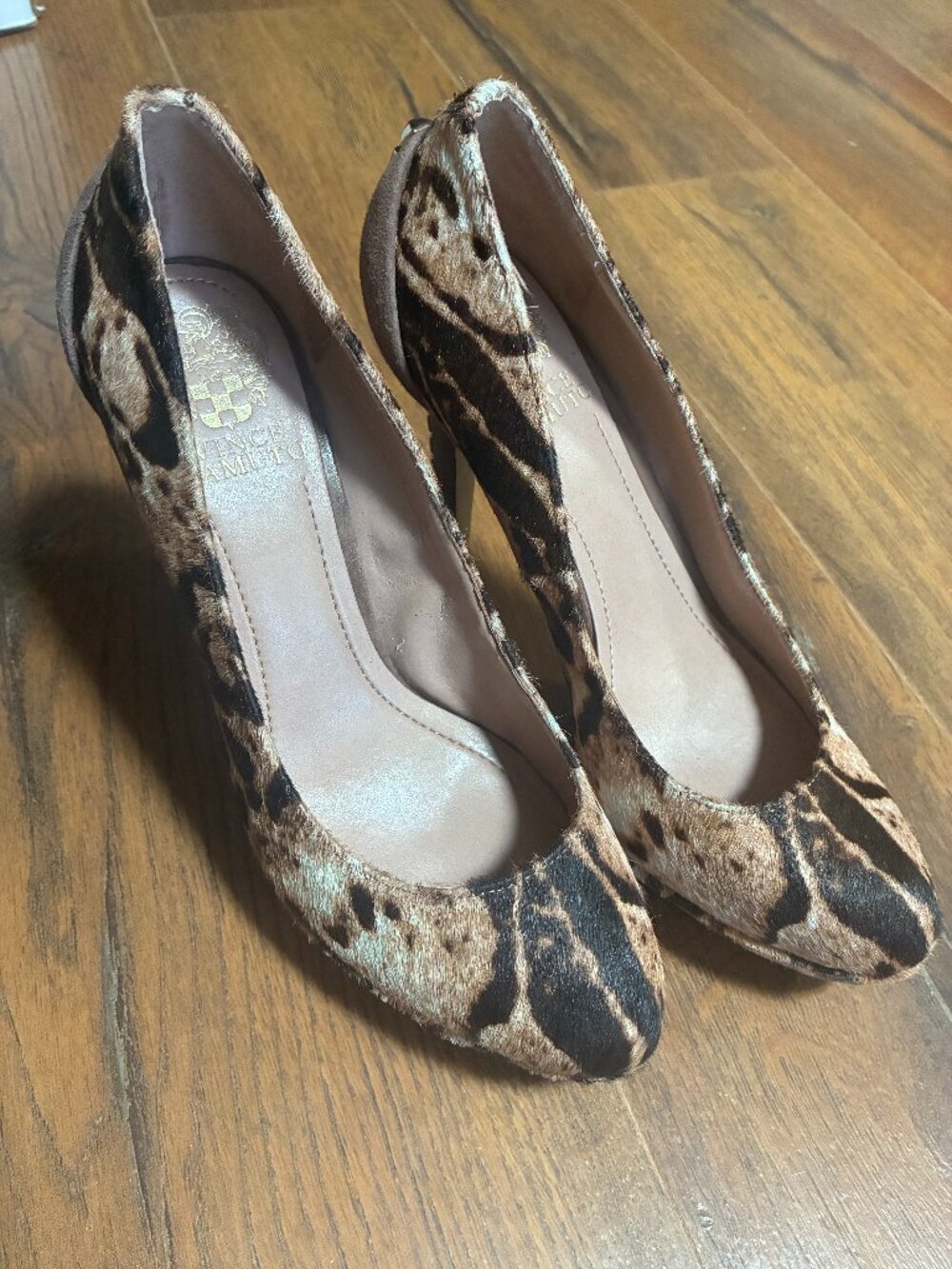 Vince Camuto Leopard Print Calf Hair Platform Pumps Brown Tan Size 7B 37 Pin-up